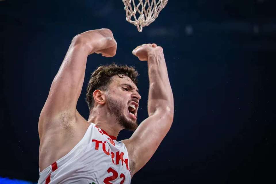 他拿着这份 他拿着这份