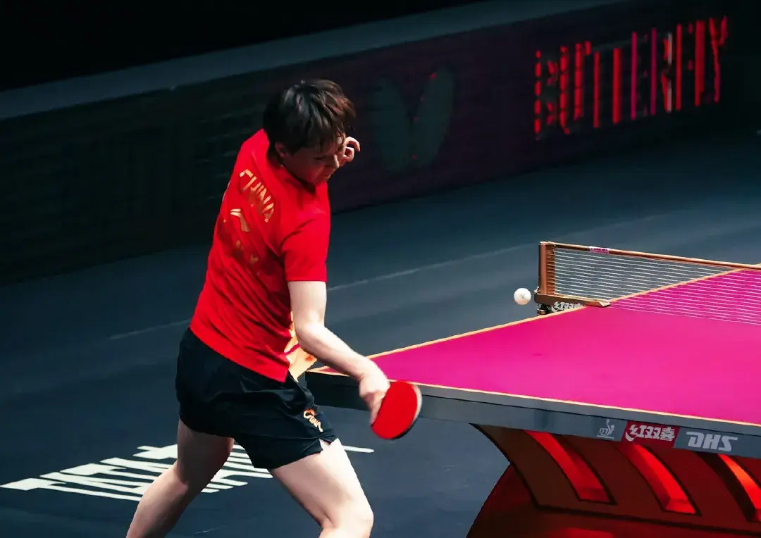 王曼昱摆短 王曼昱摆短