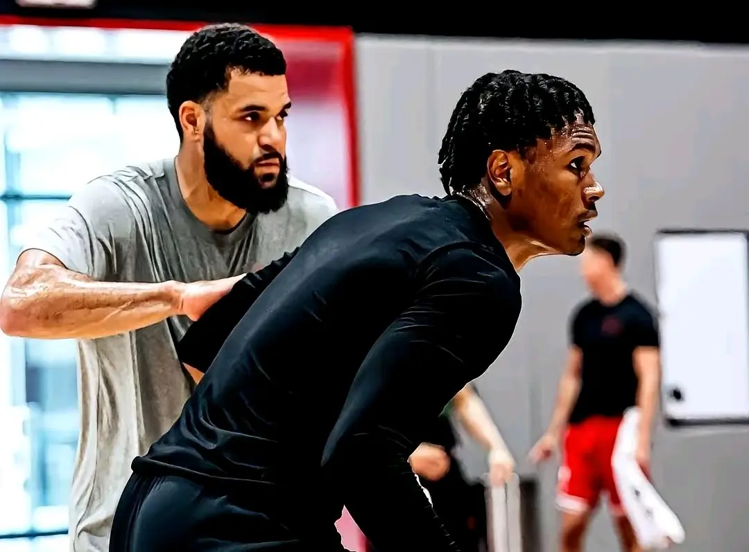 尽管休赛期, cn 尽管休赛期, cn