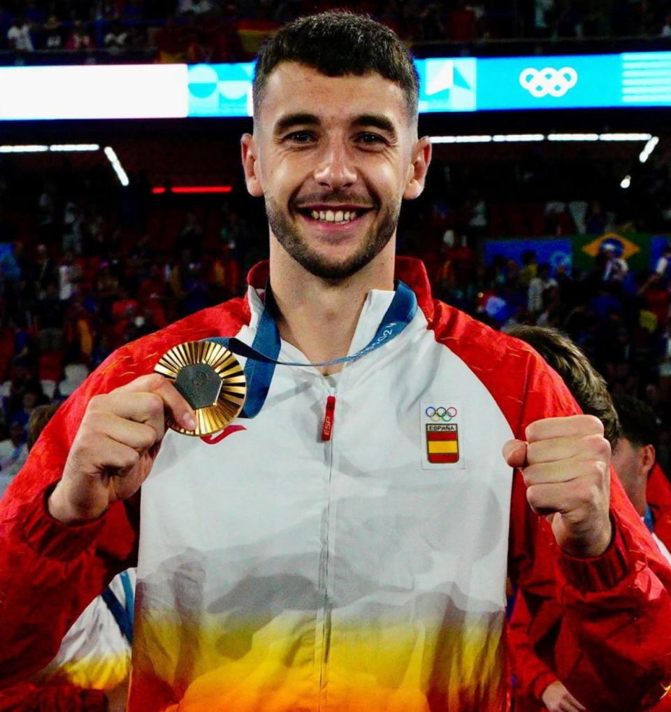 家队门将位, 他个人的职, 家队锋线上