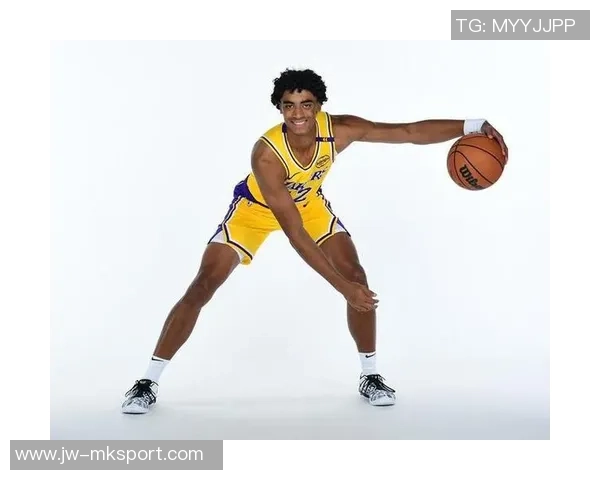 浓眉：我和克里斯蒂没怎么聊过买卖的事 我其时也不知该怎么解说